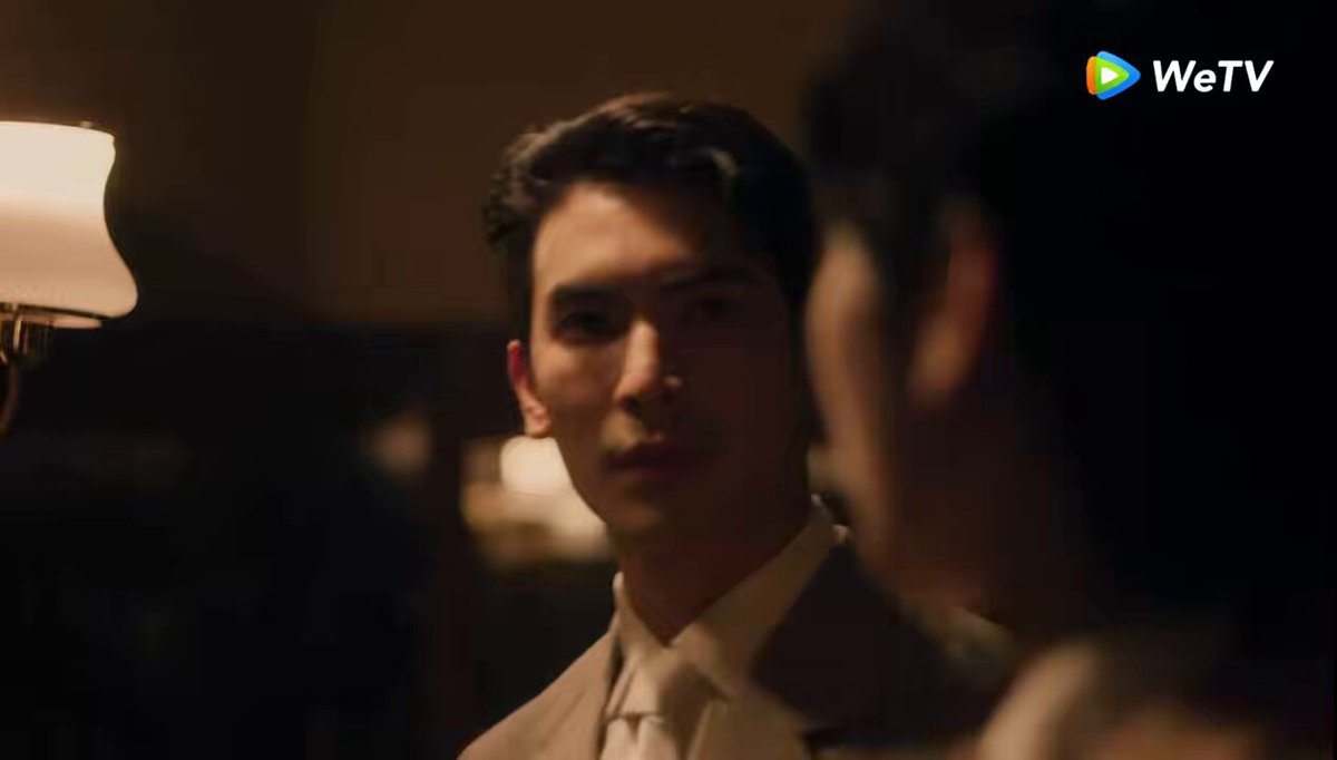 ไกรเลิศมันชอบยั่วให้ณรันเริ่มก่อนจริงๆ ตั้งแต่ครั้งแรกที่เจอหน้ากันละ นี่ก็ทำมาเป็นกระซิบ ดมคอ เอาหน้าไปใกล้ ลูบก้น เป็นประเภทชอบยั่วให้เคะทนไม่ไหวจนร้องขอหรือเริ่มเอง ไอสาส เกบรรพบุรุษ เกไม่แพนิค เกต้นแบบ