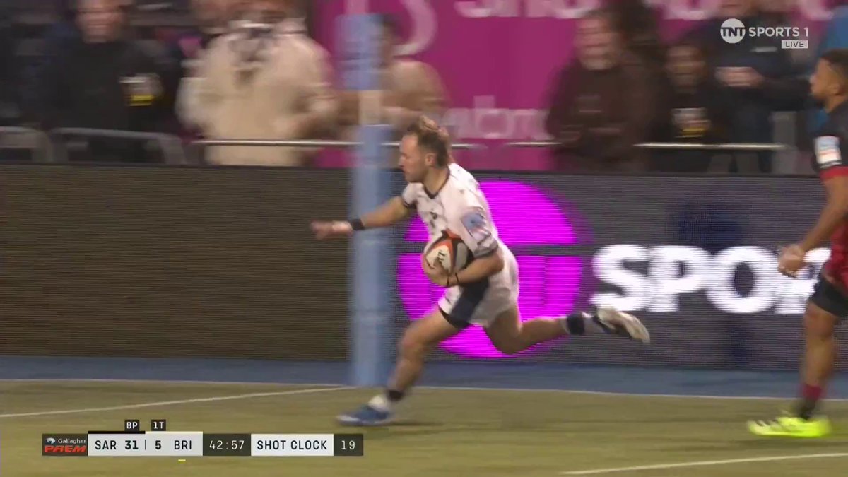 Rees-Zammit > Owen > Marmion It's a scintillating team try from Bristol Bears 🐻! 🔥 Coast-to-coast with skill and pace 👌 📺 @TNTSports &amp; @DiscoveryplusUK
