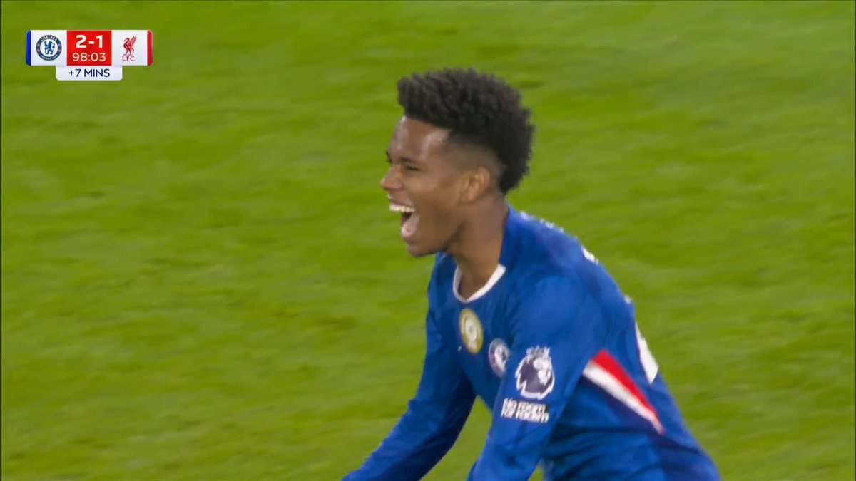 What a moment for Estêvão! 😍✨