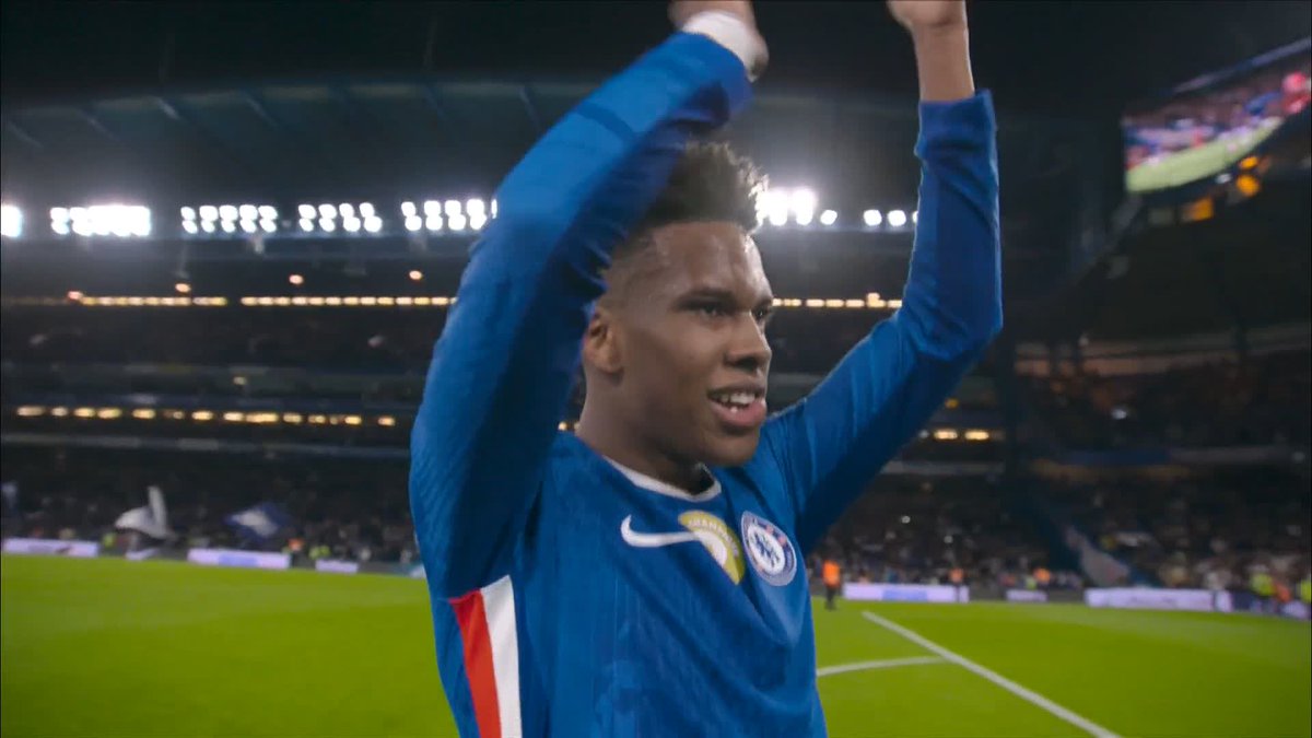 "He came on and was ABSOLUTELY top draw." Daniel Sturridge says that Estevao is one of a kind 👏