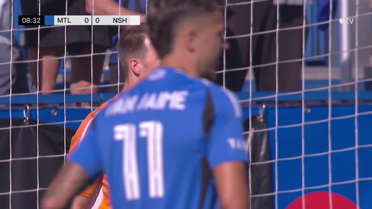 Dante Sealy 🚀 The pinpoint free kick gives CF Montréal the lead 👊 📺 #MLSSeasonPass: