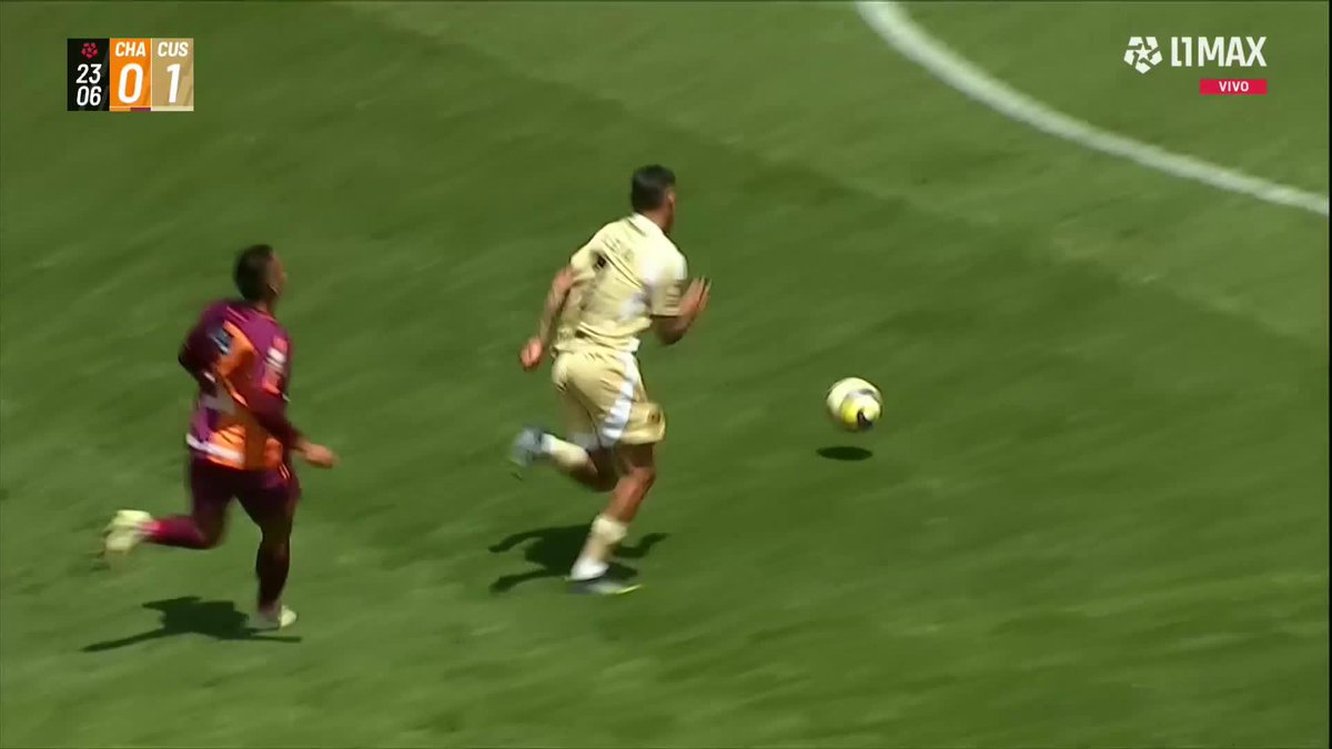 No veo falta por ningún lado. El árbitro perjudica a Cusco FC que viene empatando 1-1 con Los Chankas.