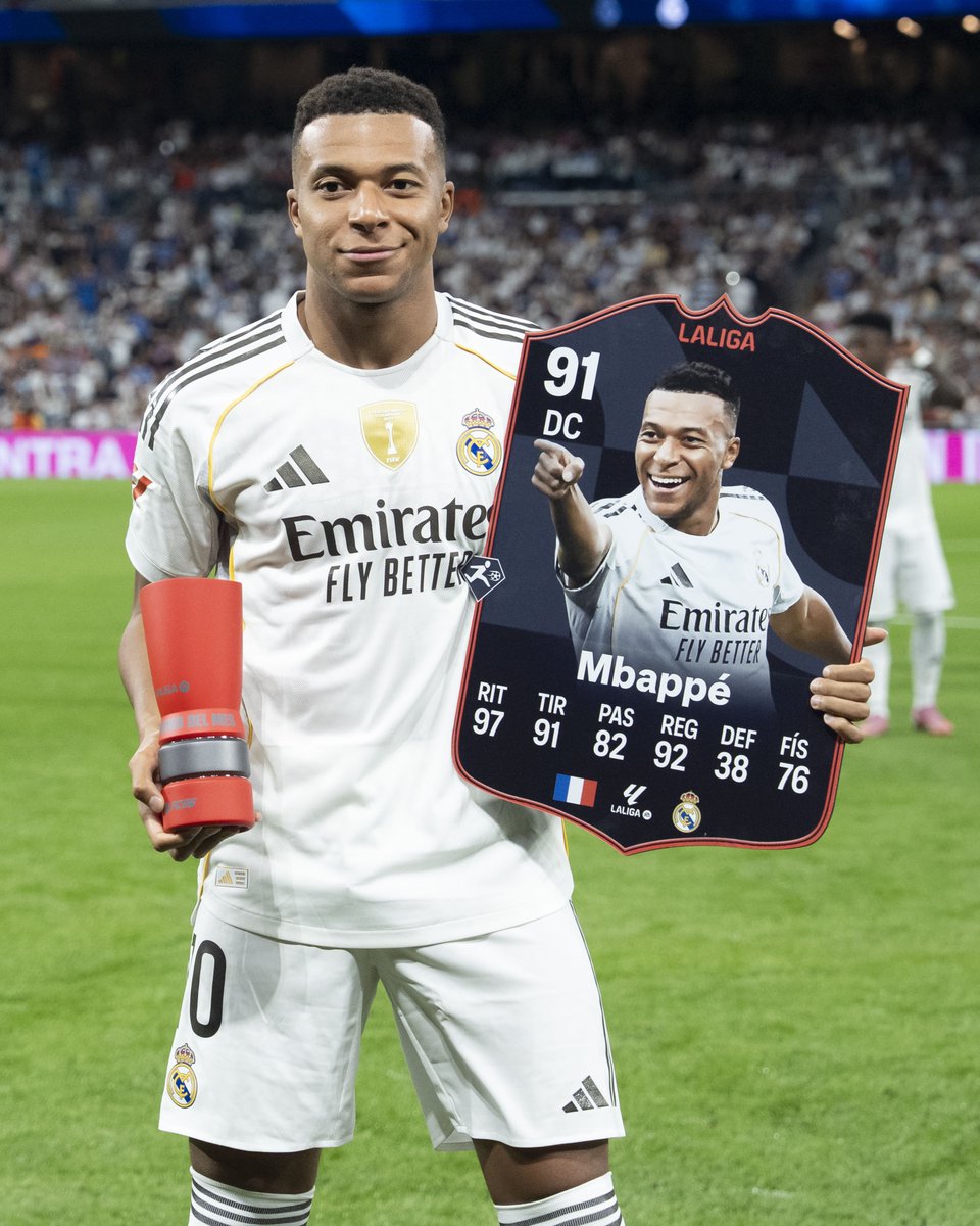 Kylian Mbappé 🇫🇷 a récupéré son trophée du 𝗠𝗘𝗜𝗟𝗟𝗘𝗨𝗥 𝗝𝗢𝗨𝗘𝗨𝗥 𝗗𝗨 𝗠𝗢𝗜𝗦 𝗗𝗘 𝗦𝗘𝗣𝗧𝗘𝗠𝗕𝗥𝗘 𝗘𝗡 𝗟𝗜𝗚𝗔. 🎖️🇪🇸