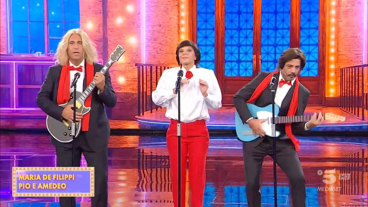 NO MA GIURO MARIA LA SA IMITARE BENISSIMO QUELLA PAZZA DI ANGELA AJAJEJKRF #TuSiQueVales