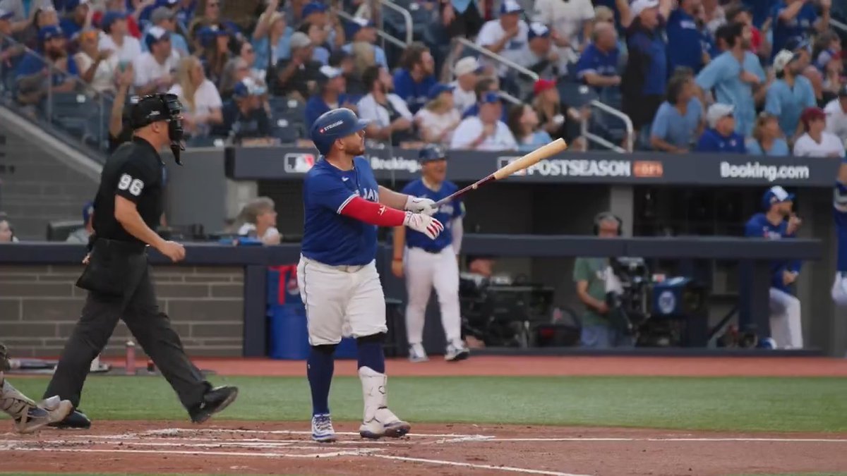 The Toronto Blue Jays came out swinging 😤 #ALDS