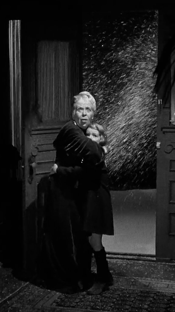 Long Films for Long Nights is back! Step into the eerie world of "The Curse of the Cat People" (1944)—a psychological thriller of ghosts, legends, and shape shifters from horror pioneer Val Lewton. 📅 Friday, October 10, 2025 | 6–8:30 pm Free with Museum admission. Reserve your spot: