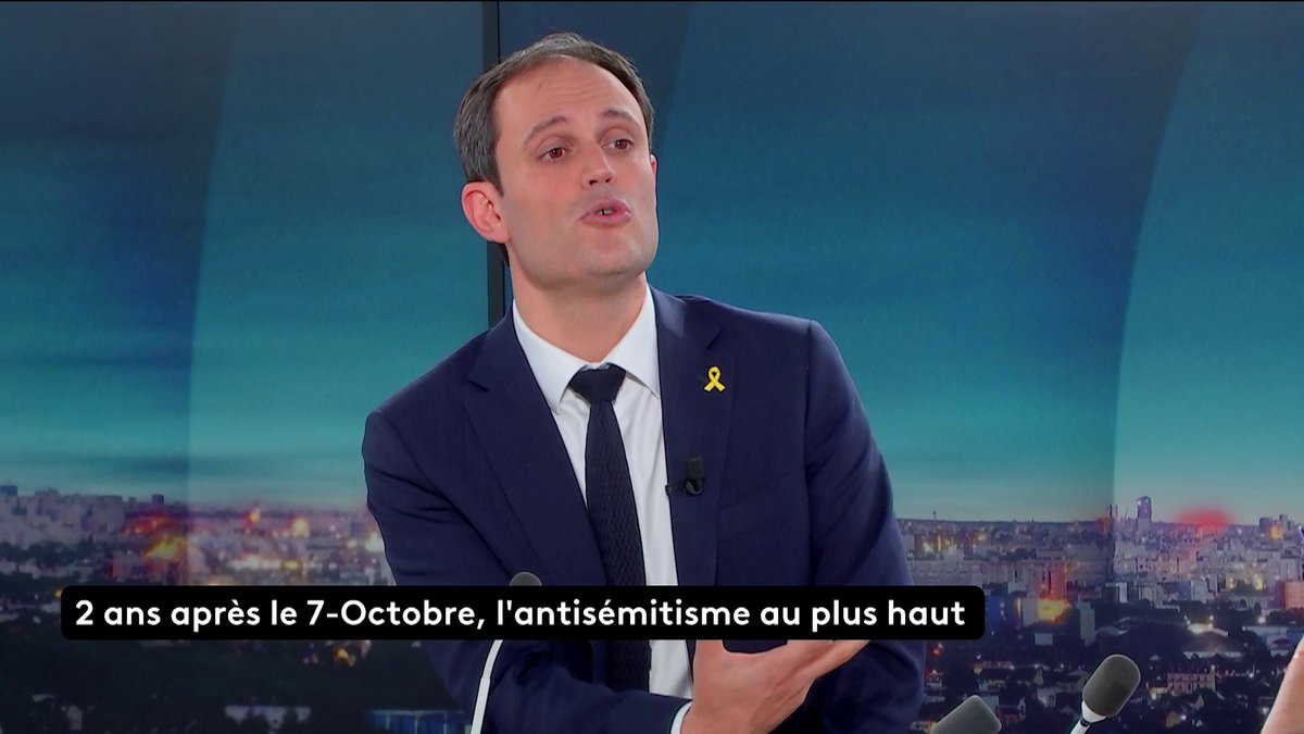 🗣 “Je comprends l’émotion sincère de personnes face à la détresse de populations civiles. Mais je ne comprendrai jamais l’inversion morale qui vise à accuser Israël de génocide. D’accuser l’État refuge des réfugiés de la Shoah d’être au fond nazifié”, estime Yonathan Arfi.