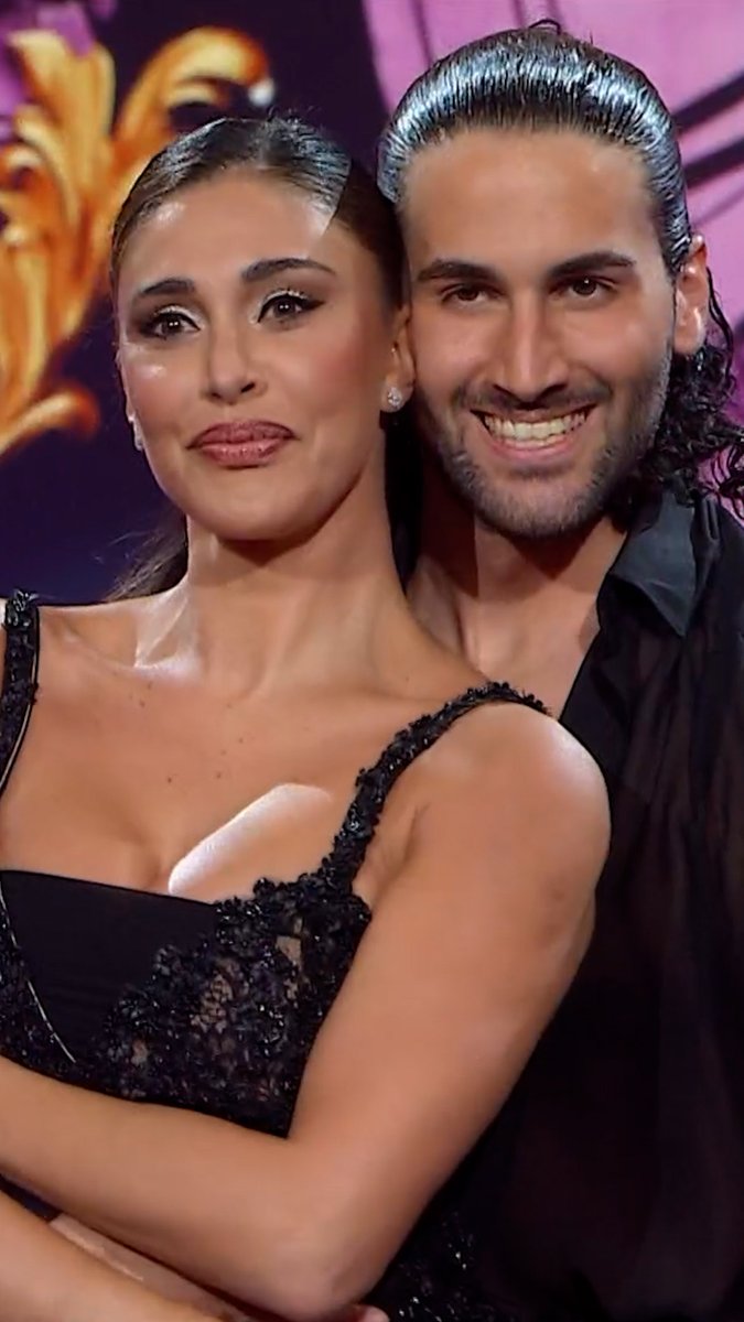 Luce. Pelle. Movimento. Belen incendia la pista di Ballando con le Stelle con la sua energia inconfondibile. Non serve parlare, basta seguirne il ritmo 💃 #BallandoConLeStelle