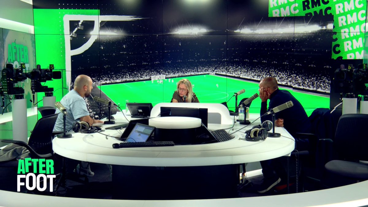 💥 Buteur avec le Real, Mbappé est sorti sur blessure à quelques jours du rassemblement de l’Équipe de France. Il souffre d’une légère entorse à la cheville droite. Xabi Alonso a annoncé en conférence de presse qu’il devra passer des tests pour évaluer sa condition.