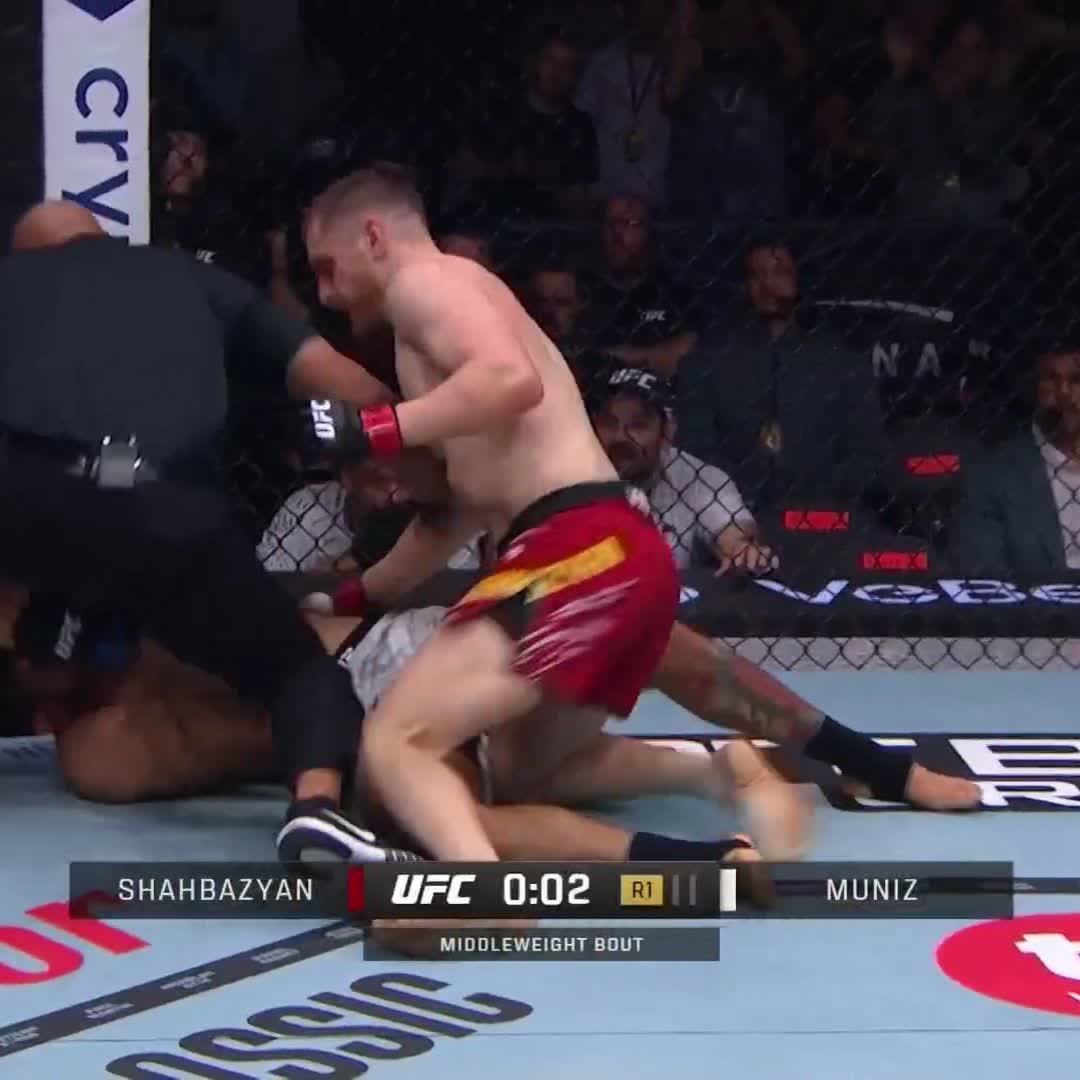 FEROCIOUS FINISH IN THE FINAL SECONDS 😤 @EdmenShahbazyan earns the TKO at the end of round 1! [ #UFC320 LIVE NOW on the @ESPN app ]