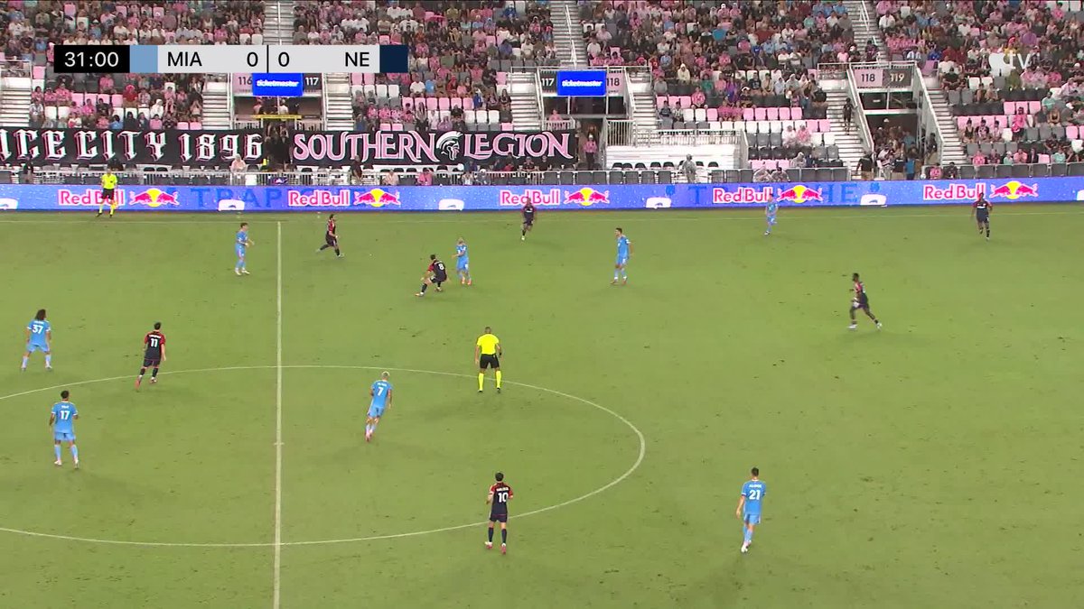 Messi turns on a dime and drops the dime for Inter Miami's first goal 🔄 (via Major League Soccer)
