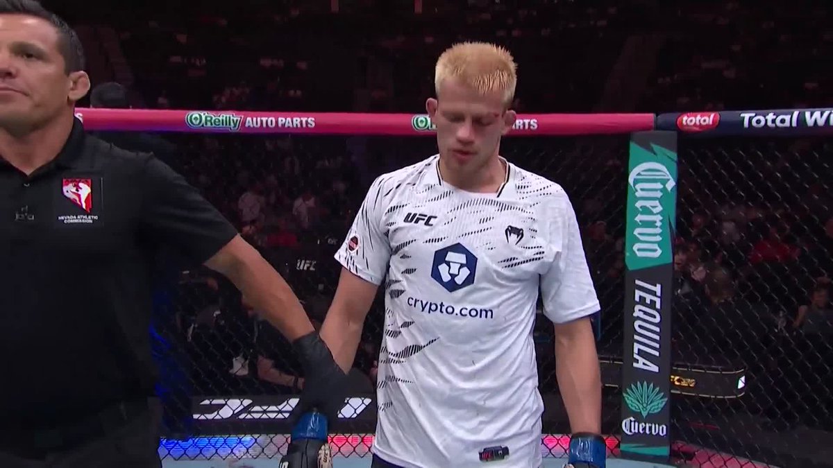 They did Patchy Mix dirty. Wiklacz did not win rounds 2 and 3. Not sure why but that one felt like a message being sent to a former Bellator champion on the prelims. I don’t care if it wasn’t, it sure as hell felt like it PATCHY MIX GOT ROBBED #UFC320