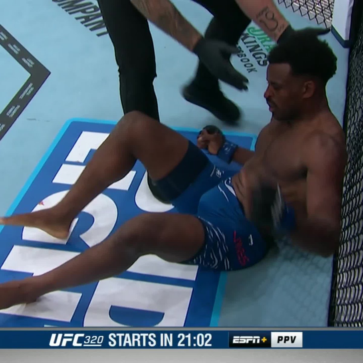 ONE OF THE WILDEST FINISHES YOU WILL EVER SEE FROM ATEBA GAUTIER 🤯 #UFC320