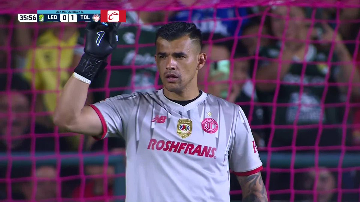 GOOOOOOL DEL LEÓN James Rodríguez lo empata con la especialidad de la casa. #Léon #Toluca #LigaMX