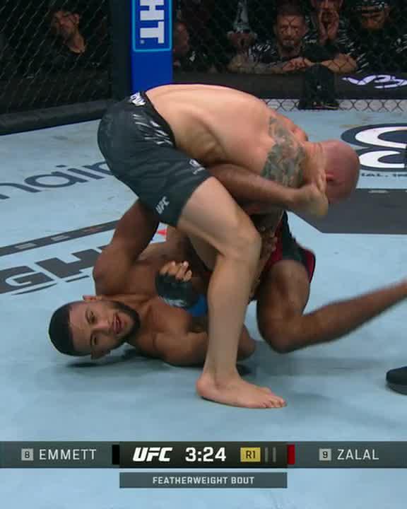 ZALAL MADE EMMETT TAP IN ROUND 1 🤯 Stream #UFC320 NOW on the ESPN app ▶️
