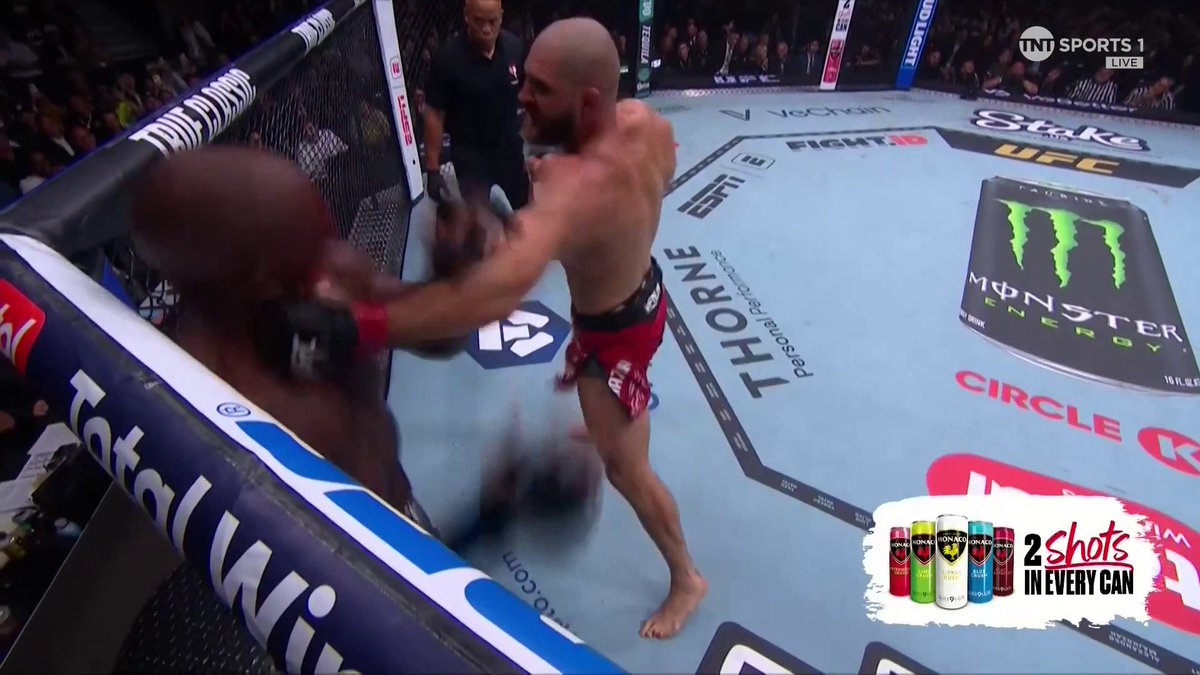 JIRI GOT IT DONE IN THE THIRD ROUND!!! UNREAL!!! 🤯 🤯 🤯 #UFC320 | LIVE on TNT Sports & discovery+