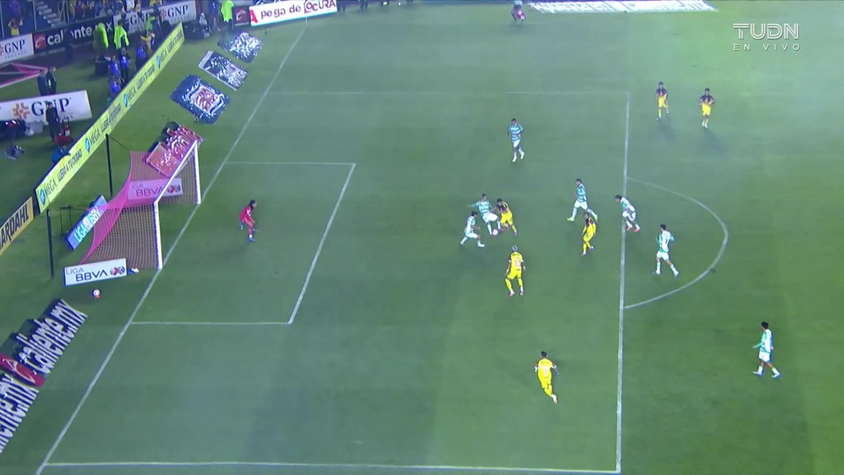 ¡Gol del América! 🔥⚽🦅 ¡Gol del América! 🔥⚽🦅 ¡Gol del América! 🔥⚽🦅 Brian Rodríguez levanta la mano y marca el segundo de las Águilas 😎 📲📺¡Disfruta de lo mejor de la Liga MX en VIX! 🟠 #SabadoFutbolero