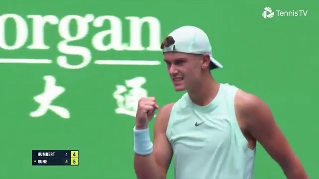 Back in the last 16 👊 @HolgerRune2003 defeats Humbert 6-4 6-4 to reach the fourth round in Shanghai for the second consecutive year. Rolex Shanghai Masters | #RolexShanghaiMasters