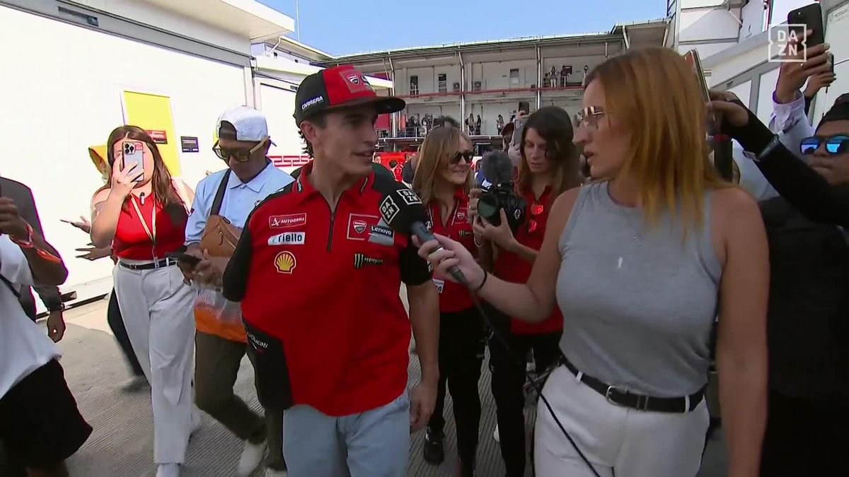 Las explicaciones de Marc Márquez a Izaskun Ruiz en DAZN 🗣️ "Cosas que pasan en la carrera. Bezzecchi me ha pedido disculpas. Llegar a Madrid y lo que digan los doctores" #IndonesianGP 🇮🇩 #MotoGP 🏁