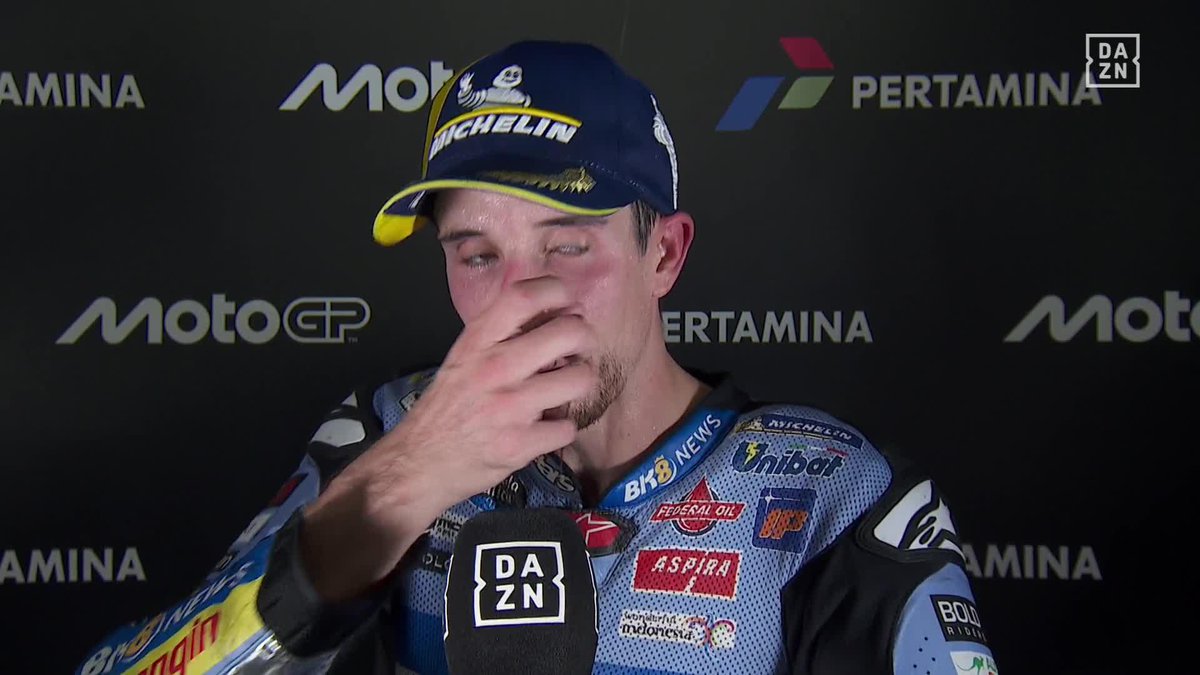 El mundial de Alex Márquez es para aplaudir 👏🏻 Con el podio en Indonesia ya es el mejor piloto independiente de 2025, aunque triste por la caída de Marc #IndonesianGP 🇮🇩 #MotoGP 🏁
