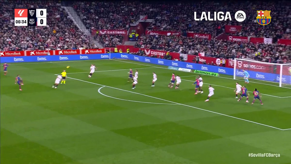 Pure striker instinct 🎯 #LaLigaHighlights