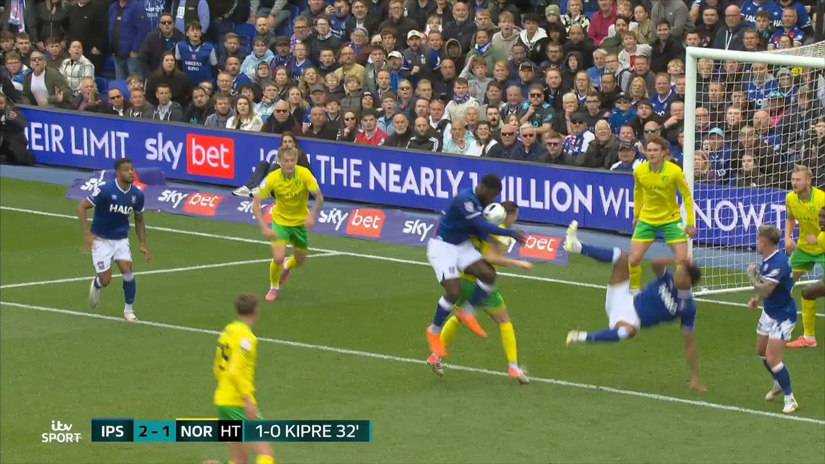 Is this a case for VAR in the Championship? 🤔 A potential handball just before Cedric Kipre scored for Ipswich went unnoticed by the referee