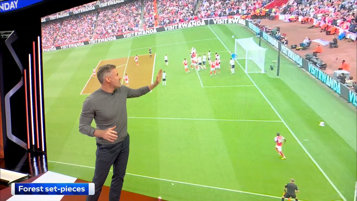 "They look too open... they need to be more aggressive!" @carra23 analyses Nottingham Forest's set-piece woes under Ange Postecoglou 🔎
