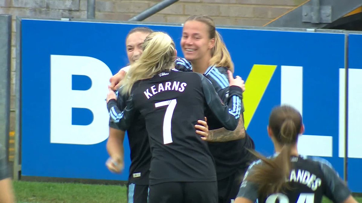 Kirsty Hanson, TAKE A BOW! 🤯