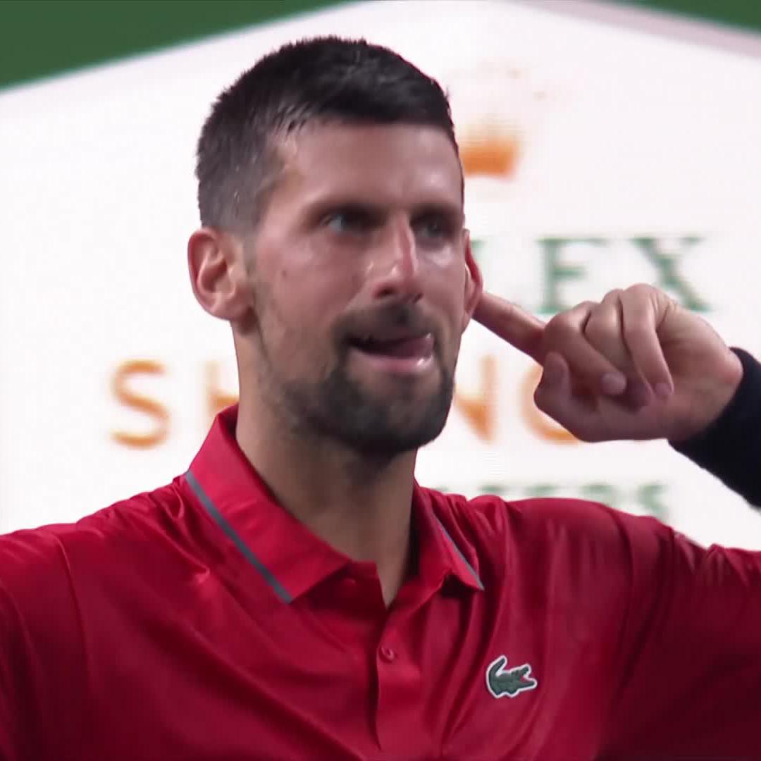 Never in doubt 😀 Novak Djokovic gets his first break of the match at just the right time to send us into a decider 🙌 #RolexShanghaiMasters