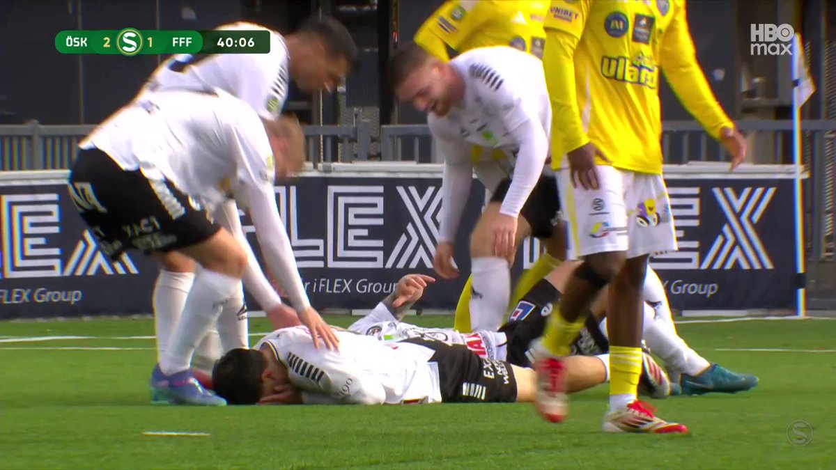 Örebro utökar till 3-1 och Antonio Yakoub smäller sen ihop med en lagkamrat! ⚫️⚪️ 📲 Se matchen på HBO Max