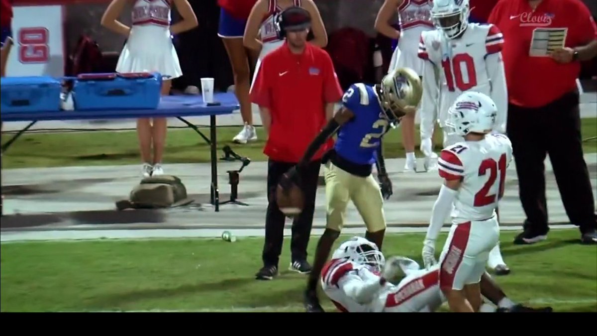 THE DISRESPECT 😯 This WR Mossed the corner then stood over him 😅