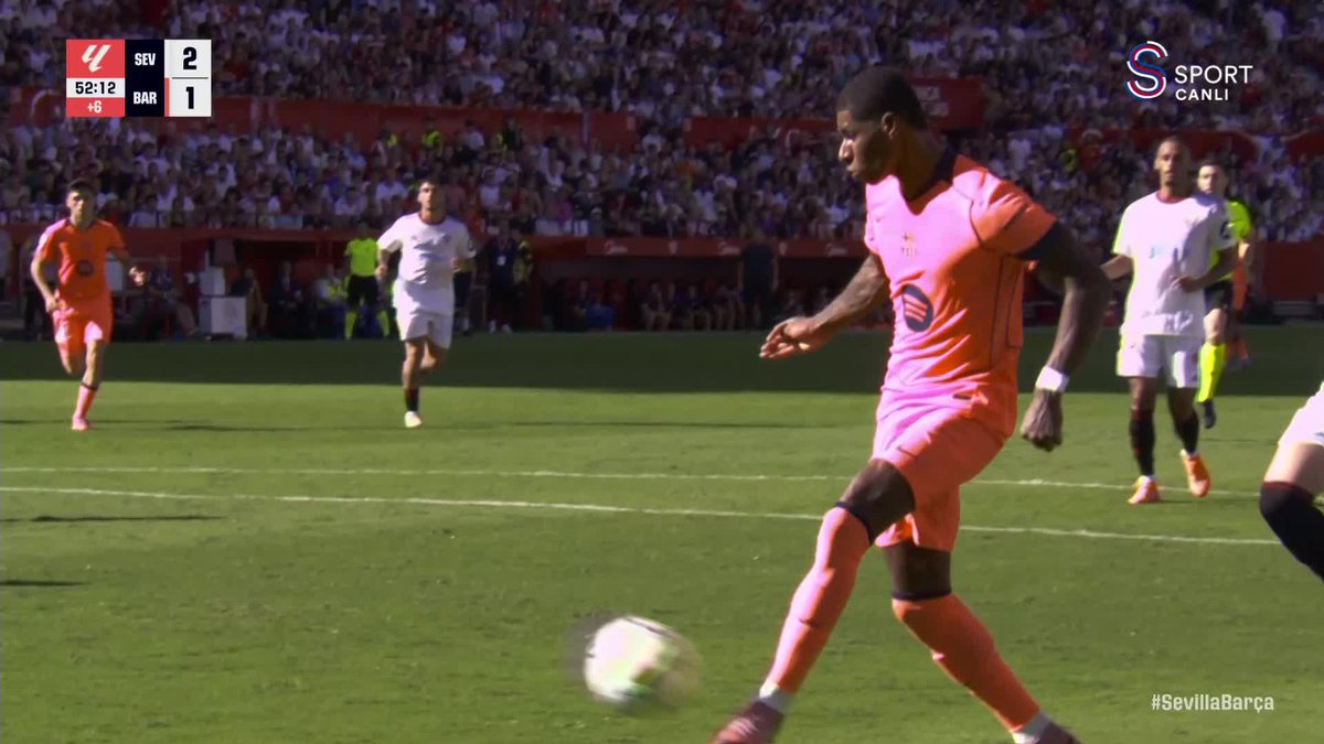 Barcelona'da Pedri, Rashford'a muazzam bir asist yaptı.