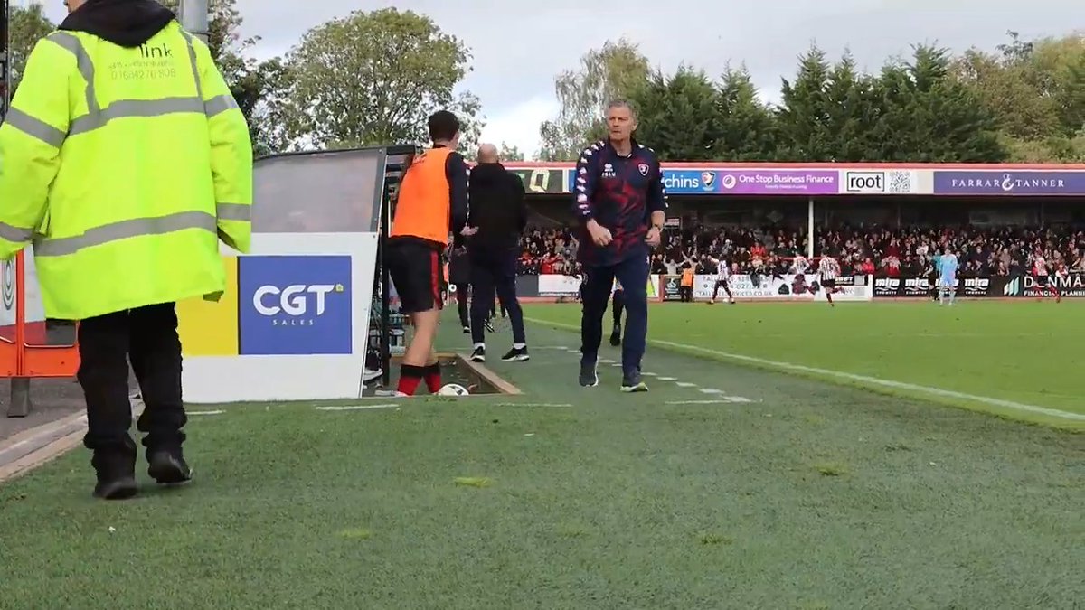 A closer look at Steve Cotterill in his first game back as Robins manager 🎞️ #ctfc♦️