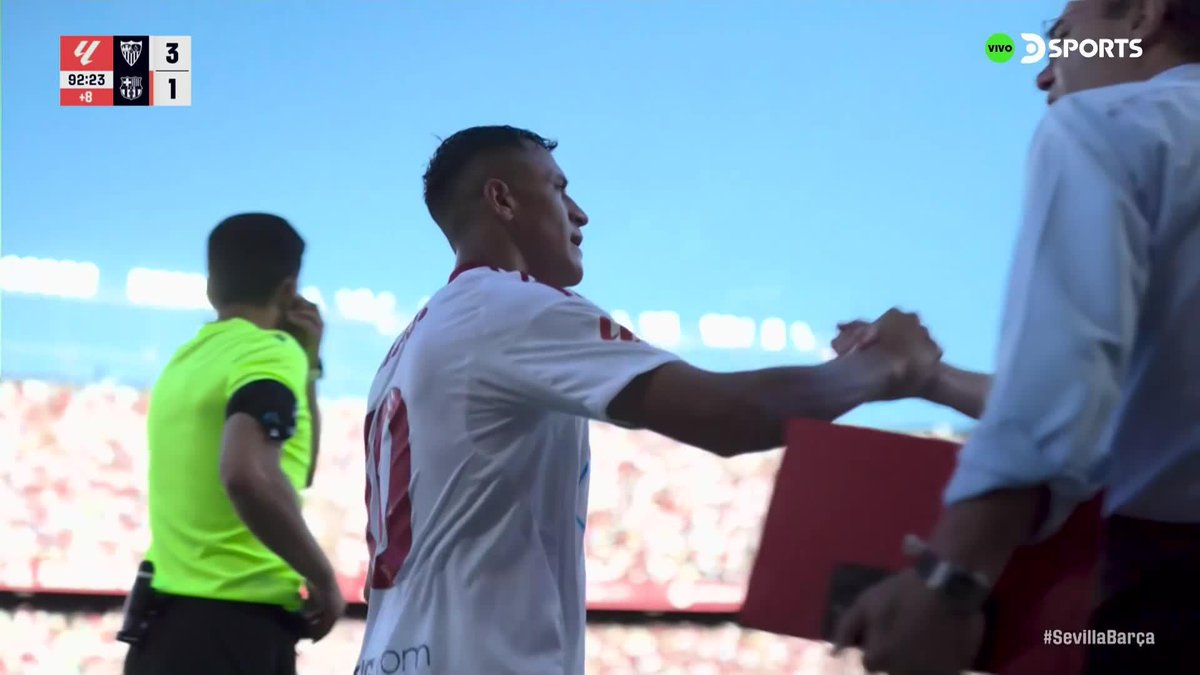 La impresionante ovación con la que se retiró Alexis Sánchez de la cancha en Sevilla 🇨🇱1️⃣0️⃣ #LaLiga