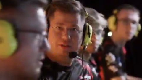 The band is back together. One last time 🤣 broky @karrigancsgo r Russel van Dulken @fazeesports