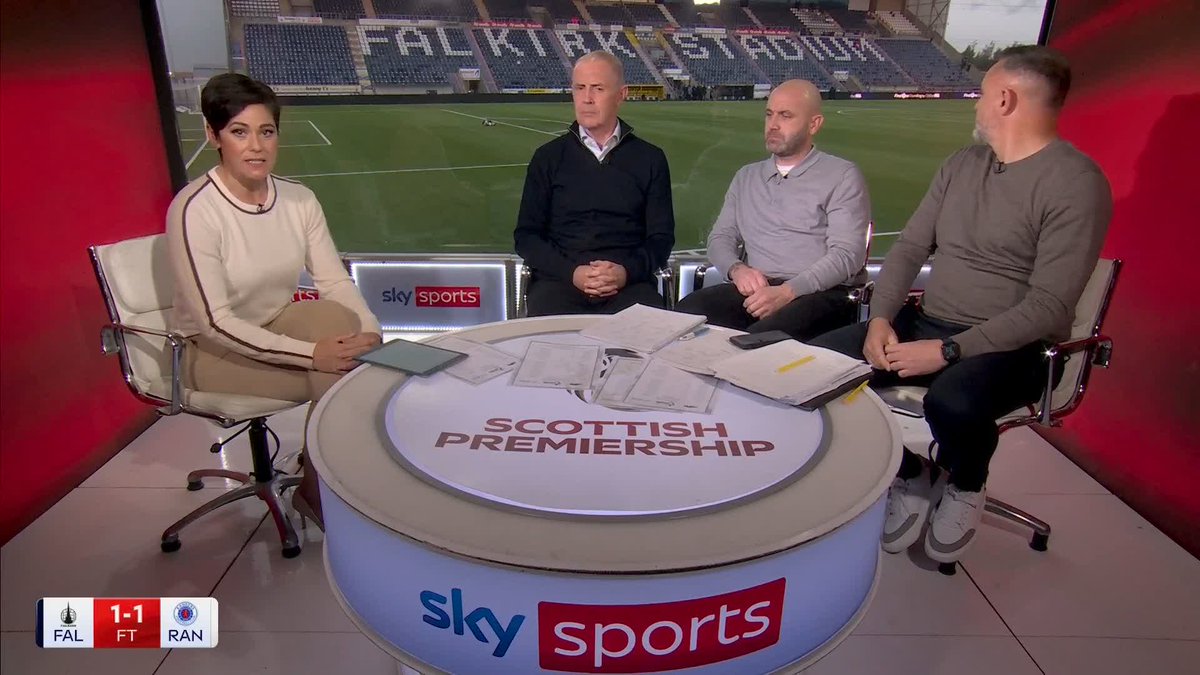 🗣️ “The players are coming to work, they should be able to leave in the same way” 🗣️ “The fans have had enough… They’re sick to the back teeth, but you can’t condone that” The Rangers team bus has been blocked in by supporters outside the stadium ⬇️