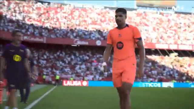 "Siempre a nosotros...". 😡 La indignación de Araujo. #DeportePlus