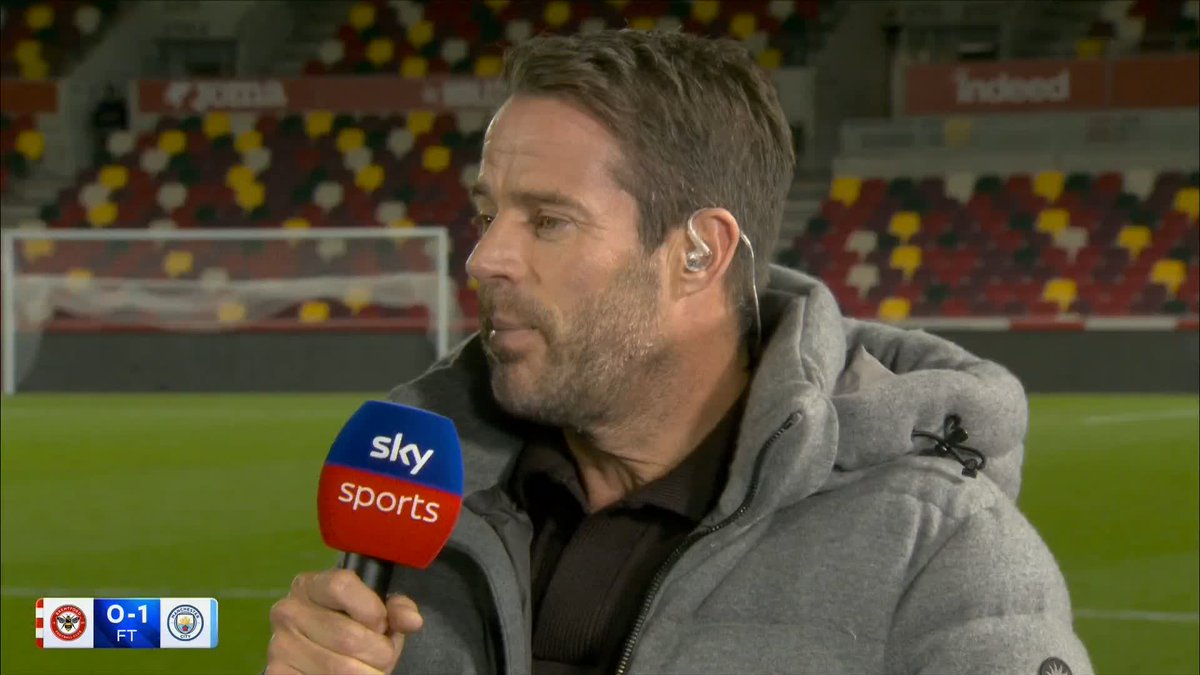 "If you were to ask me whose shoes I'd like to be in, you'd have to say Arsenal" Jamie Redknapp believes Arsenal are favourites for the Premier League title 🏆