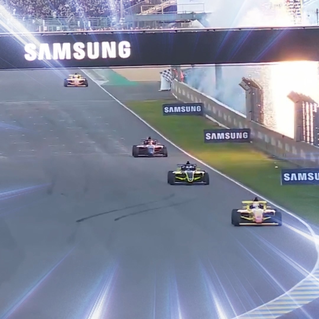 Congrats to the GP Explorer champ, Karchez 🏆! And a huge shout out to M8 Squeezie for putting on an unforgettable race. 🏁