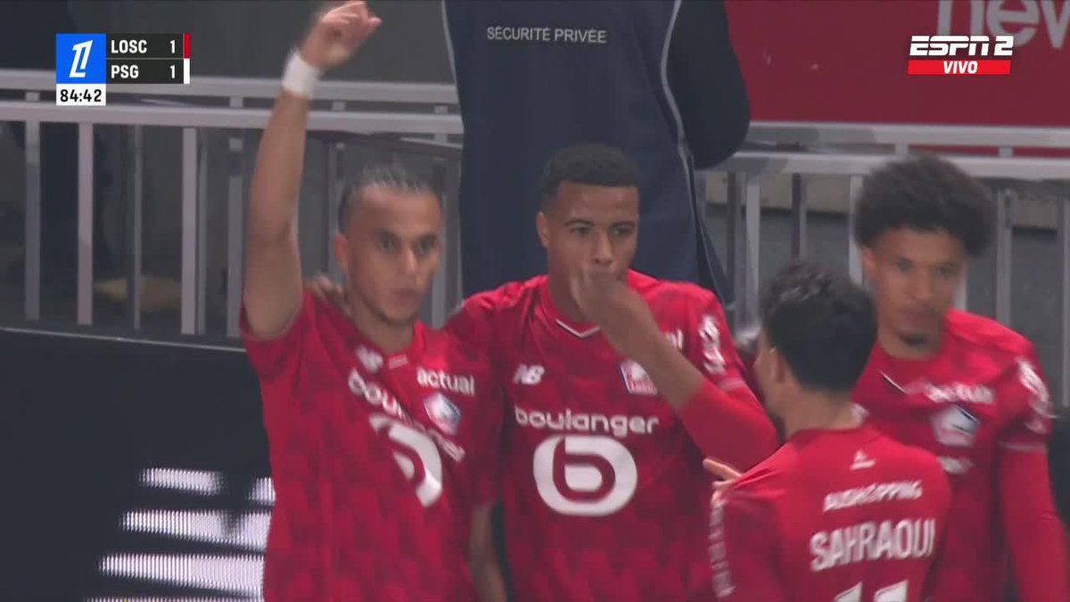 ¡LA LEY DEL EX NUNCA FALLA! Ethan Mbappé enganchó para adentro y definió de zurda para el 1-1 entre Lille y PSG. ¡KYLIAN SONRÃE EN LA TRIBUNA! ðº Mirá la #Ligue1 por #DisneyPlus Plan Premium