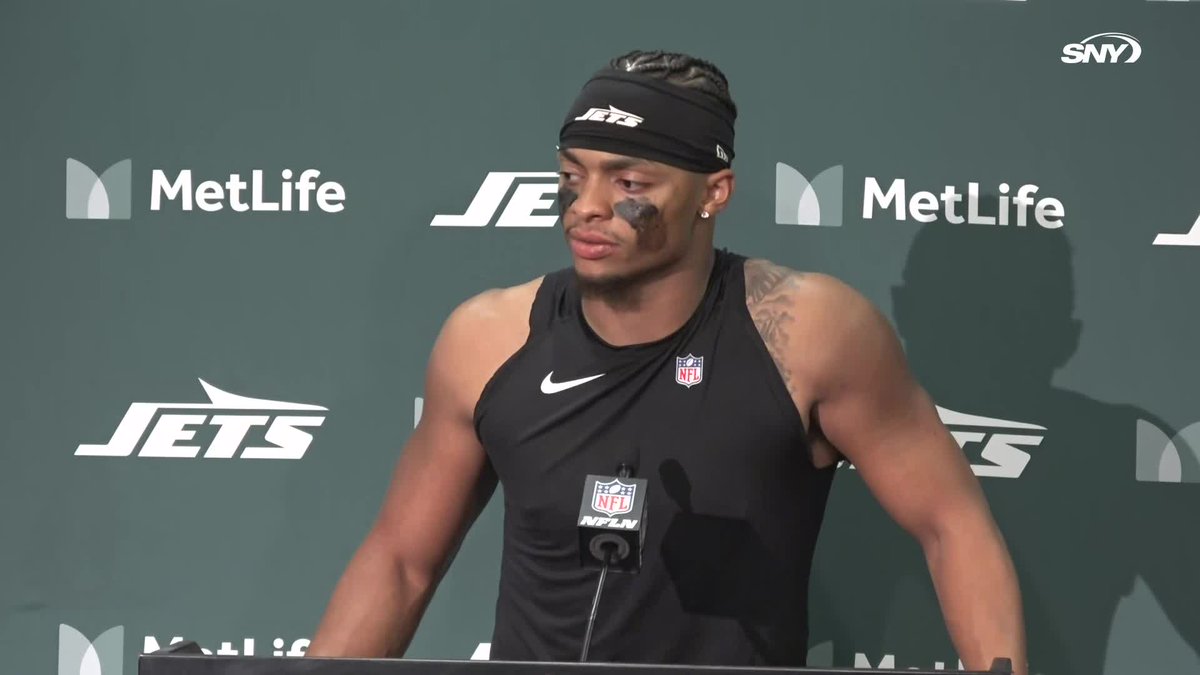 Justin Fields on no team ever going 0-5 & making the playoffs: "There's a first time for everything, brother" #Jets