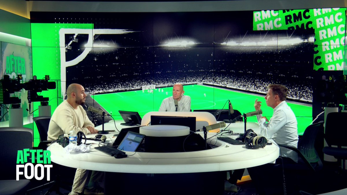 โ ๐๐๐๐๐ ๐ฐ๐๐๐๐๐๐๐๐๐ : "Il y a des individualitรฉs qui n'ont pas รฉtรฉ au niveau au PSG. Je ne suis pas du tout satisfait de la semaine de Barcola. Il a manquรฉ de dรฉtermination. On en attend davantage, notamment car il doit รชtre un leader offensif en lโabsence de certains joueurs."