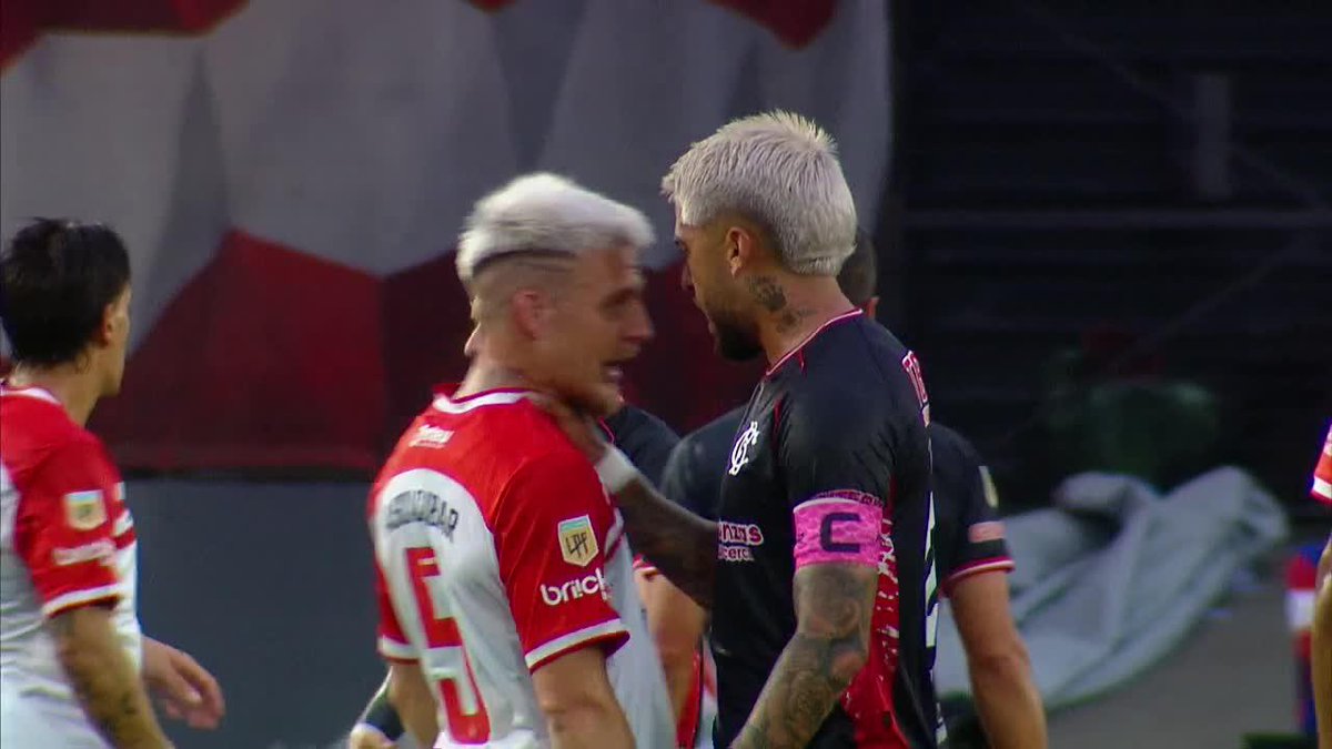 ¡DUELO DE TITANES! Picante cara a cara entre el Ruso Ascacibar e Iván Tapia, los capitanes del Pincha y el Guapo.