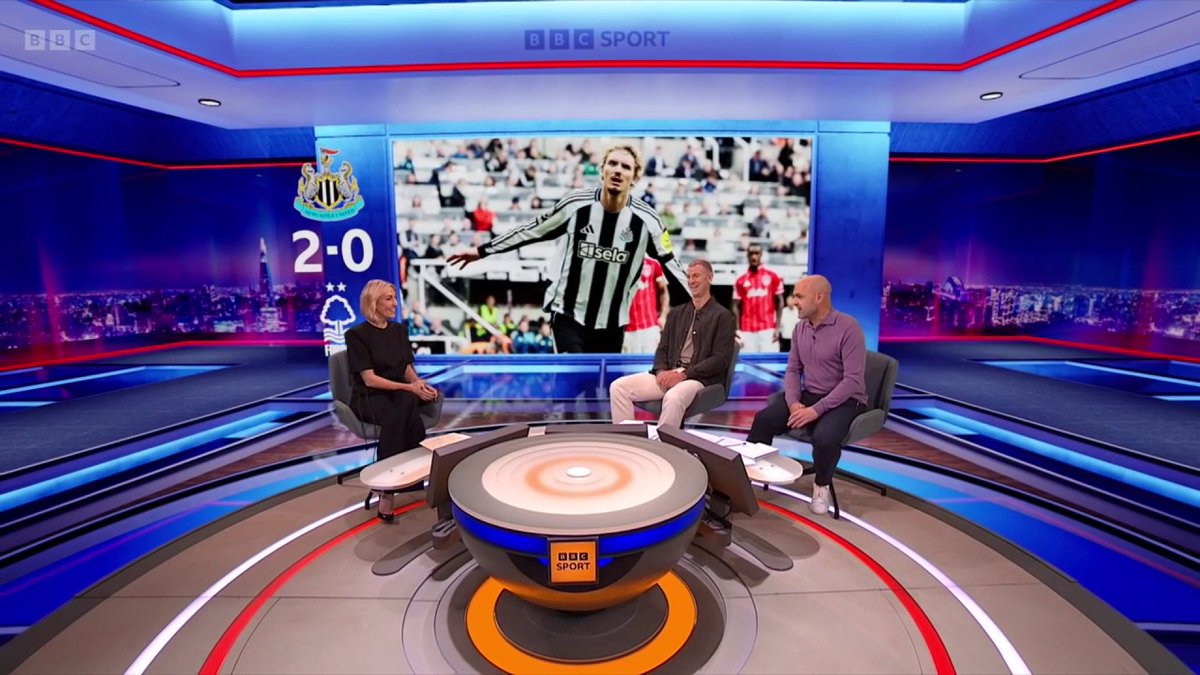 Danny Murphy is a big fan of Nick Woltemade - and the Wolte-muzzy! 😆 #BBCFootball #MOTD