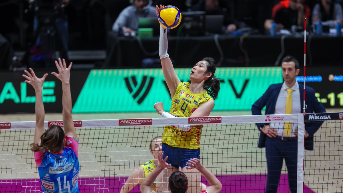 #LVFSerieA1: PLAYER TO WATCH – ZHU TING 🇨🇳 Olympic MVP and one of the sport’s all-time greats, Zhu Ting is ready to shine in her second season with Italian powerhouse Prosecco Doc Imoco Volley 🇮🇹. ✨ With her trademark power, precision and composure, Zhu remains one of the most dominant forces in world volleyball. 🔥 The Lega Volley Femminile season kicks off today, October 6. Conegliano opens their campaign against Busto Arsizio at 6:30pm GMT. 🏐 📺 Watch it all LIVE on VBTV: 🏐 #Volleyball #Pallavolo