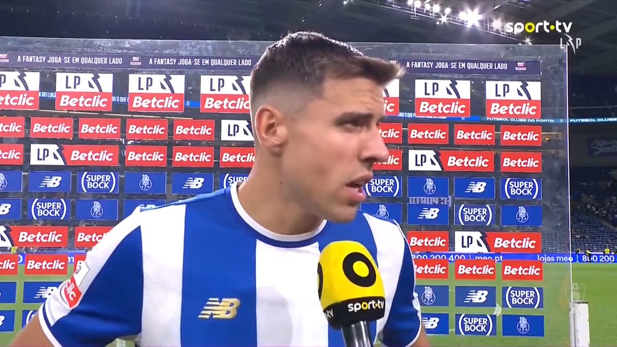 Bednarek: "Eles só vieram aqui para sobreviver, só queriam defender e atrasar o jogo o máximo possível" (via VSPORTS)