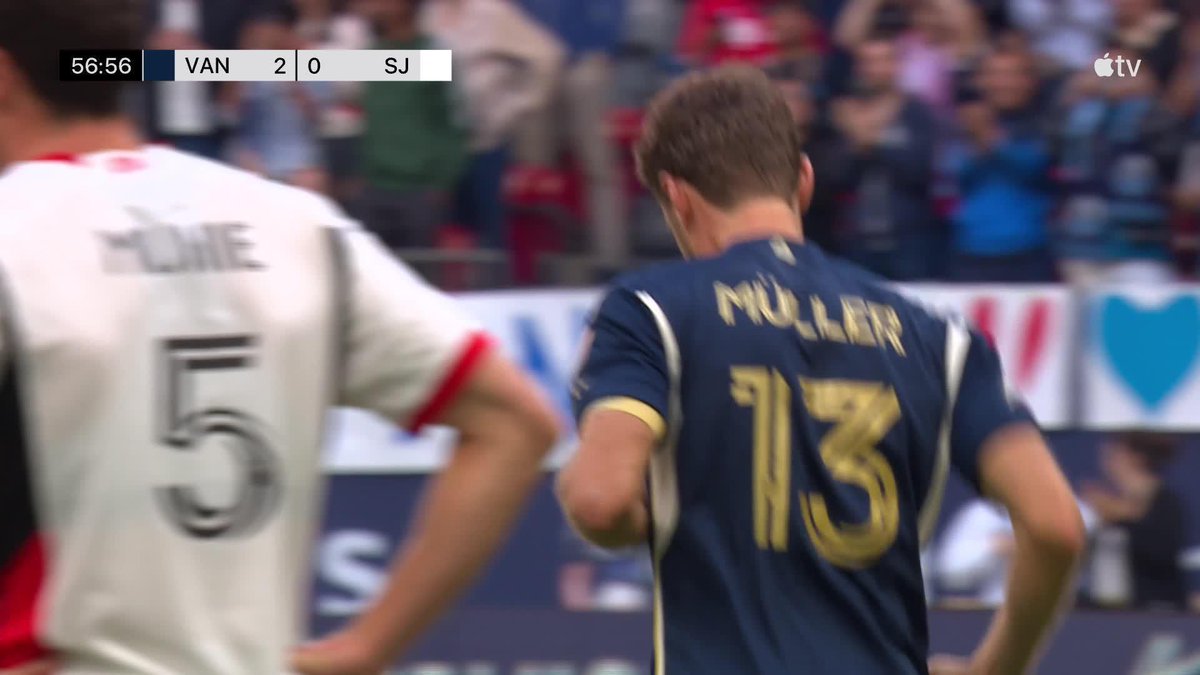 Thomas Müller strikes from downtown! ☄️🇩🇪