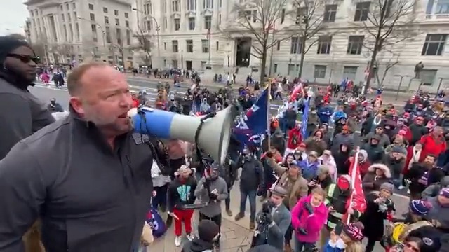 The Case for Alex Jones Alex Jones Has Defended Trump Since 2015 Will Trump Allow Alex Jones to Be Silenced ??? Rogan, Tucker, Marjorie Taylor Greene, Tim Pool and Gen Flynn defend the most banned person in the world. @realAlexJones Feb 22, 2022 Darrin McBreen