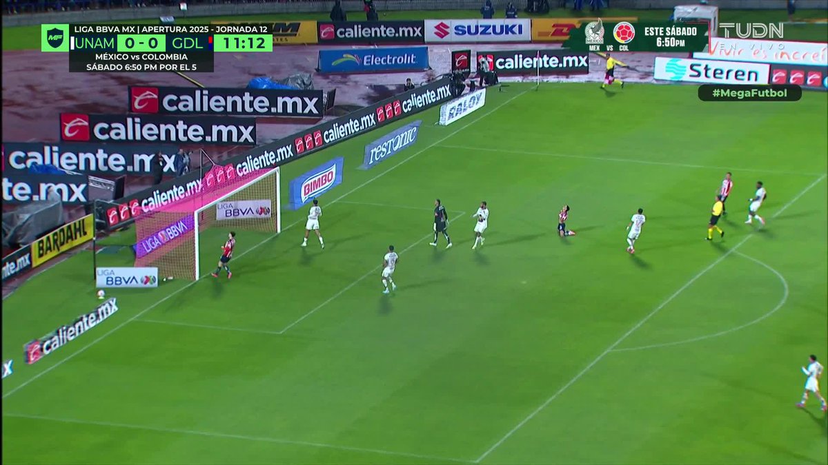 ¡Madre mía! El jugadón que estaba armando Chivas🥵 📲📺¡Disfruta de lo mejor de la Liga MX en VIX! 🟠