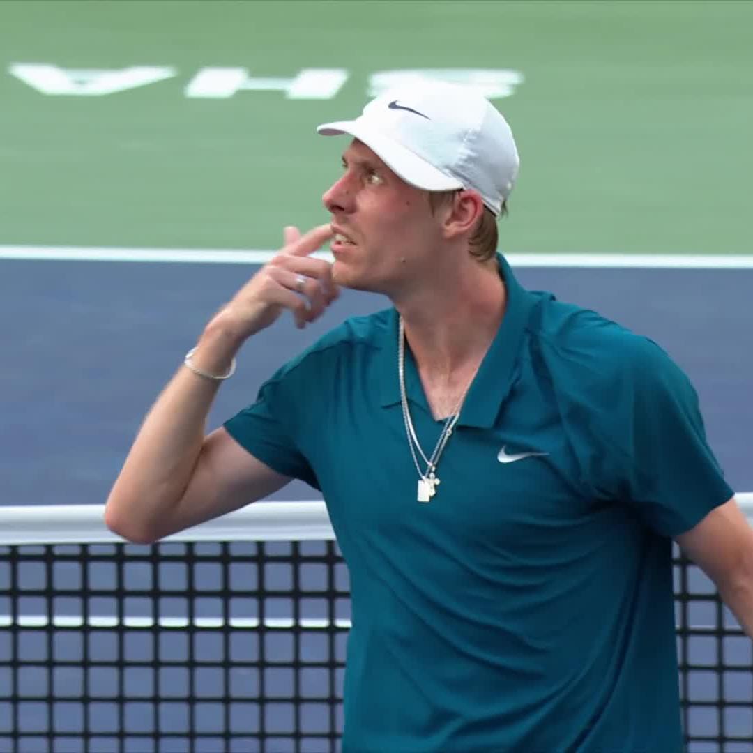 The day of amazing points continues 🔥 This time it's Denis Shapovalov with a stunner #RolexShanghaiMasters